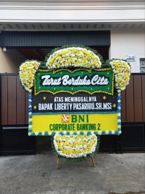 Papan Bunga Duka di Kotokociak Kubu Tapakrajo